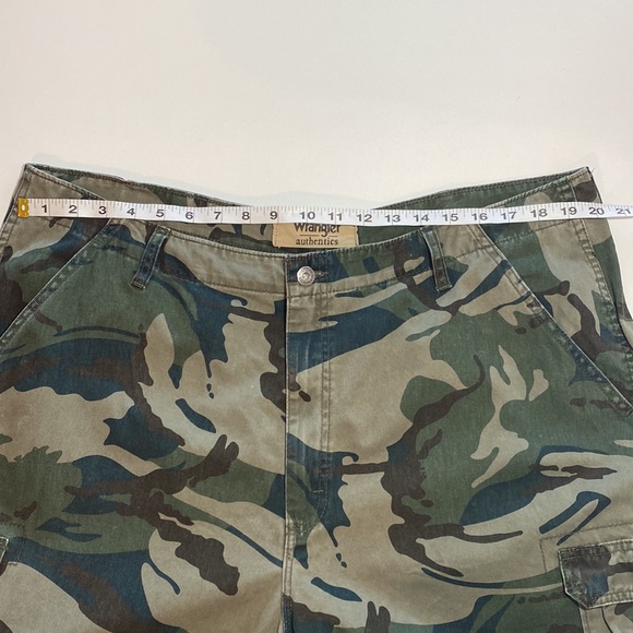 Wrangler Cargo Bundle of 2 Shorts 100% Cotton size 40 - Picture 11 of 15